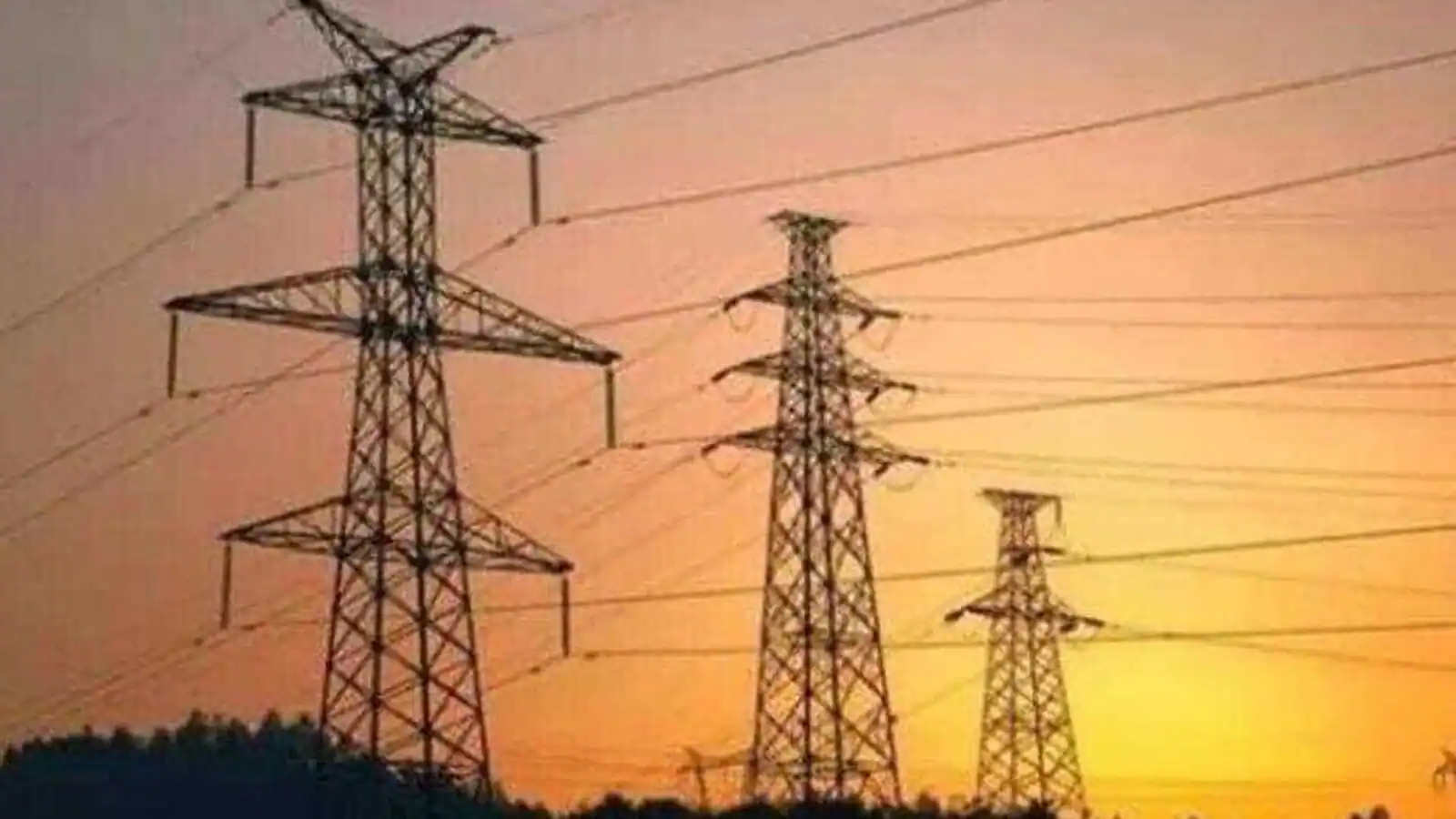 Frequent, long power cuts deepen winter woes in Mandi