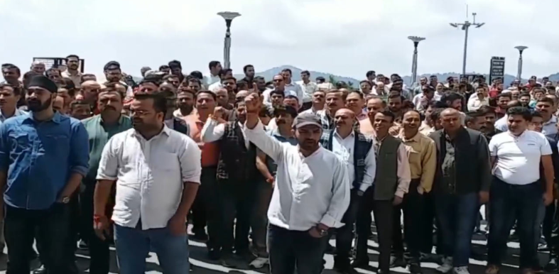 himachal employees