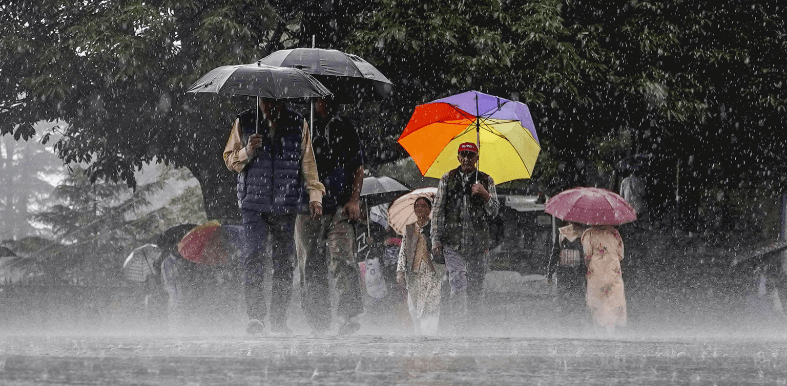 Yellow Alert Issued in Himachal Pradesh: Heavy Rain Disrupts Roads and Power, Weather Set to Clear Soon