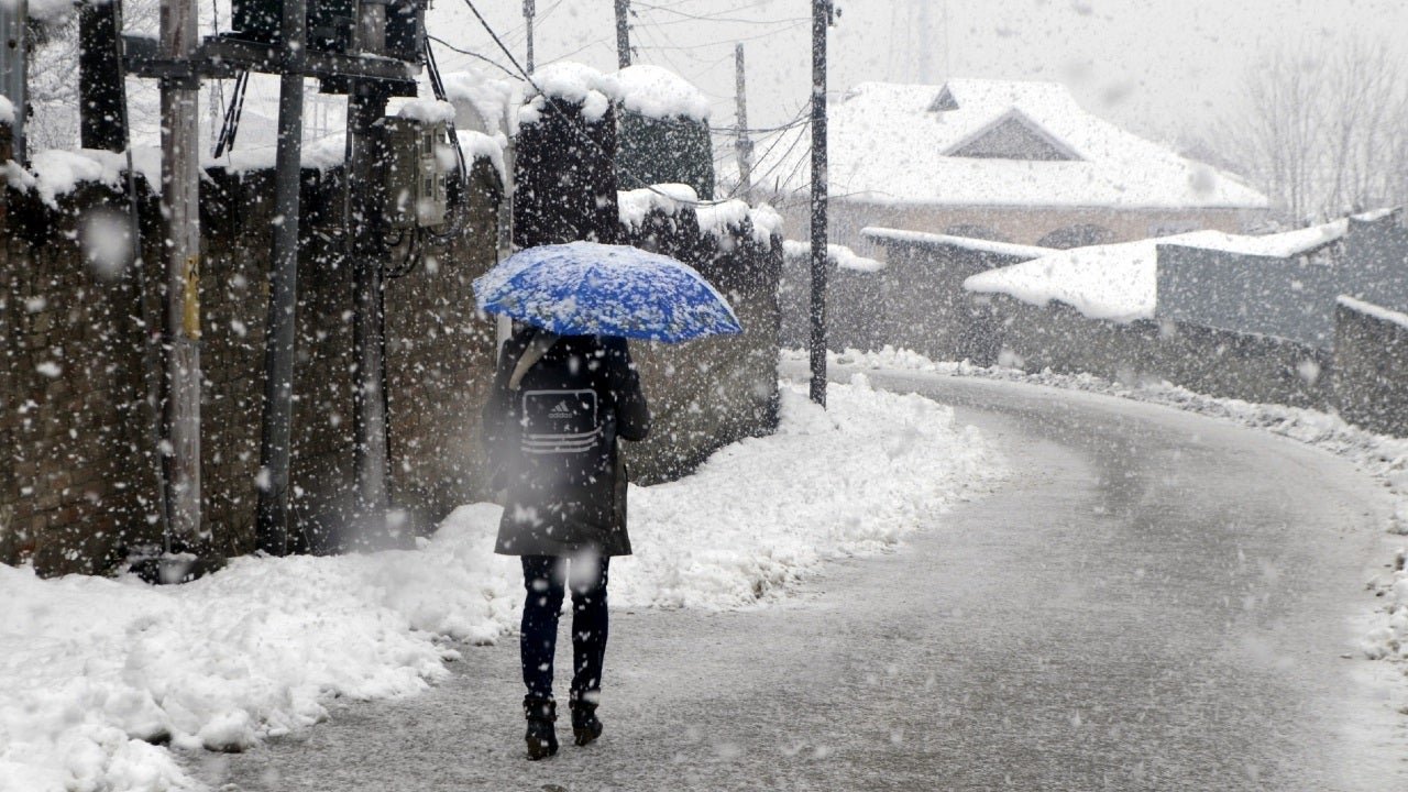 Himachal weather: Yellow alert for rain, snowfall in 8 districts today