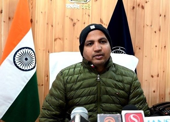 Lahaul DC Rahul Kumar urges precaution for those driving on snowy roads in district