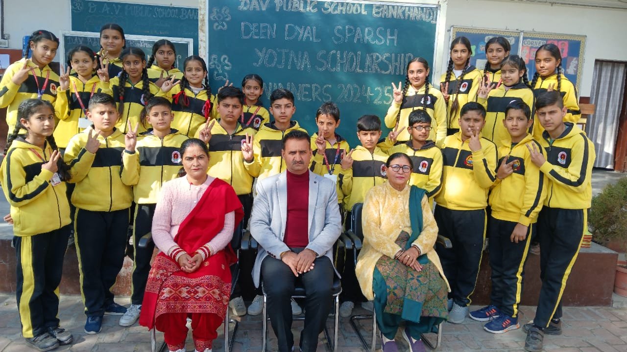 23 students of DAV School-Bankhandi get Rs 6,000 scholarship each under prestigious postal dept scheme