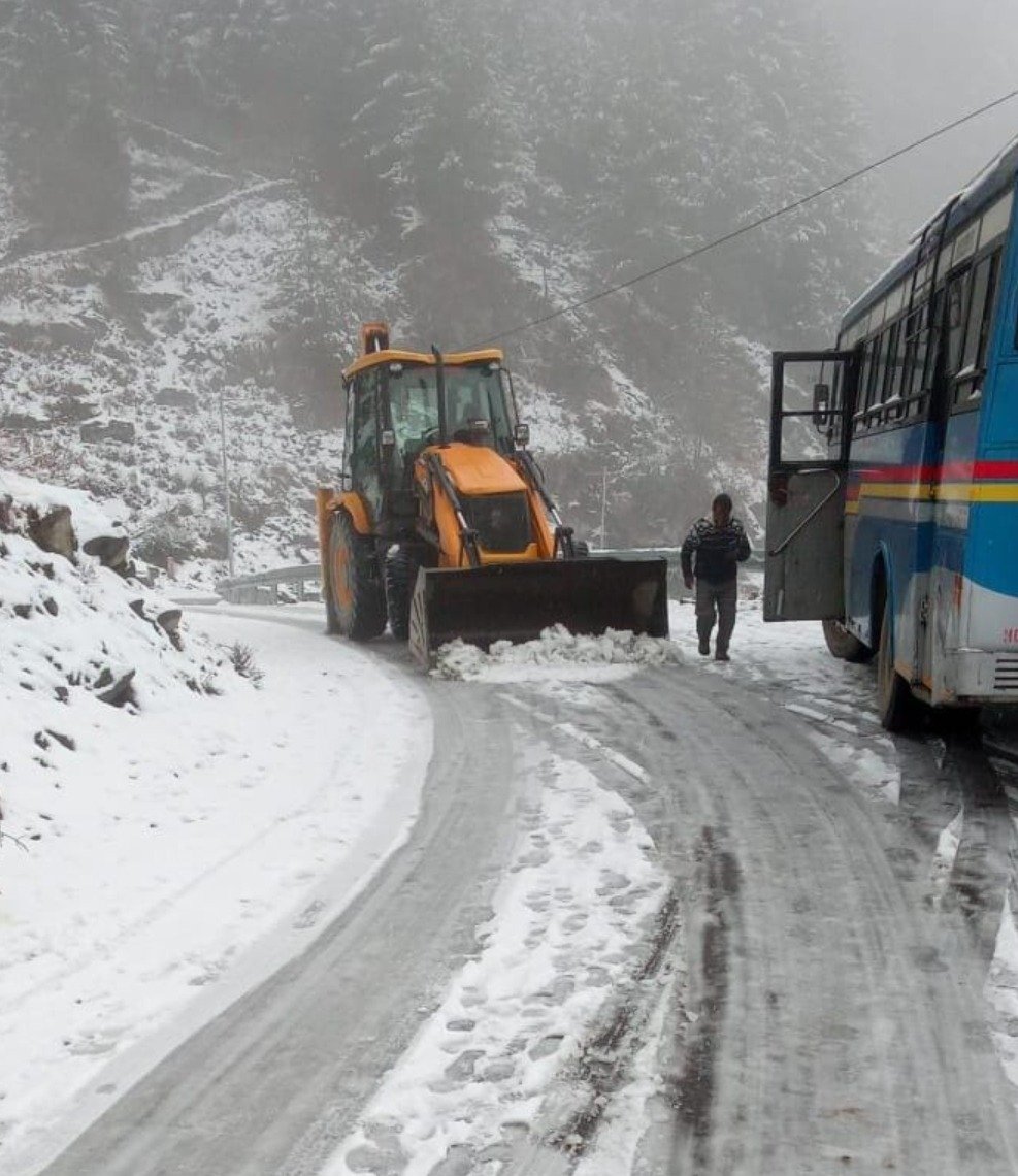 Himachal weather: Manimahesh, other higher reaches in Bharmour get 3 feet of fresh snow