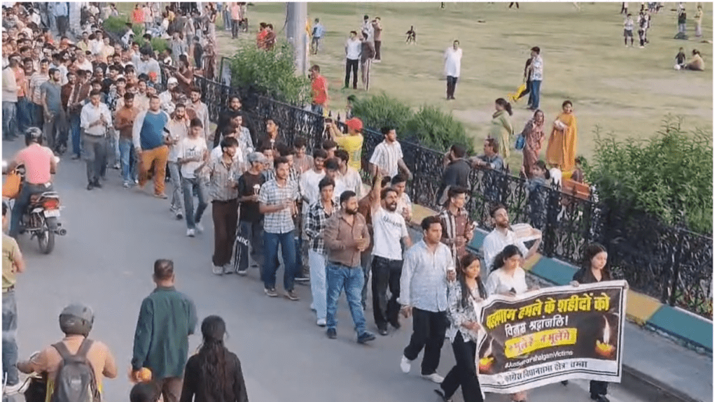Candle march held in Chamba to pay tribute to tourists *killed in Pahalgam terror attack 2 a3 13