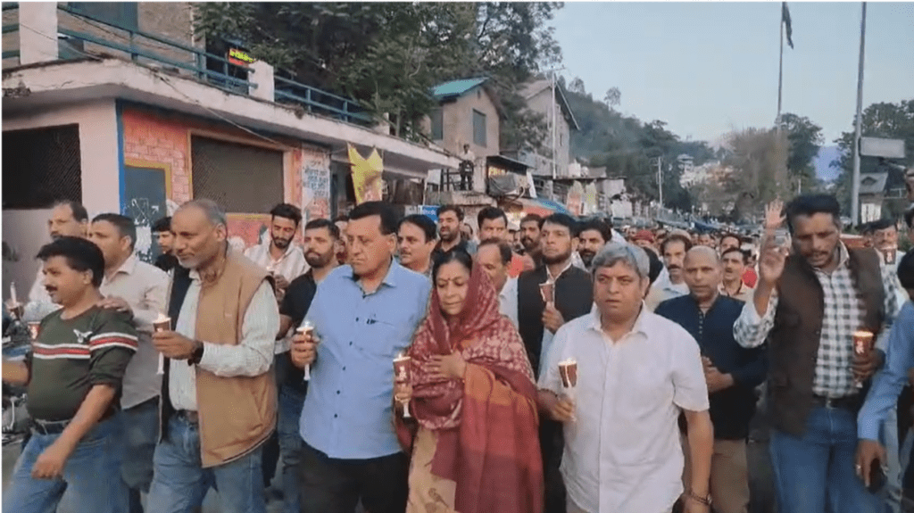 Candle march held in Chamba to pay tribute to tourists *killed in Pahalgam terror attack 3 a4 8