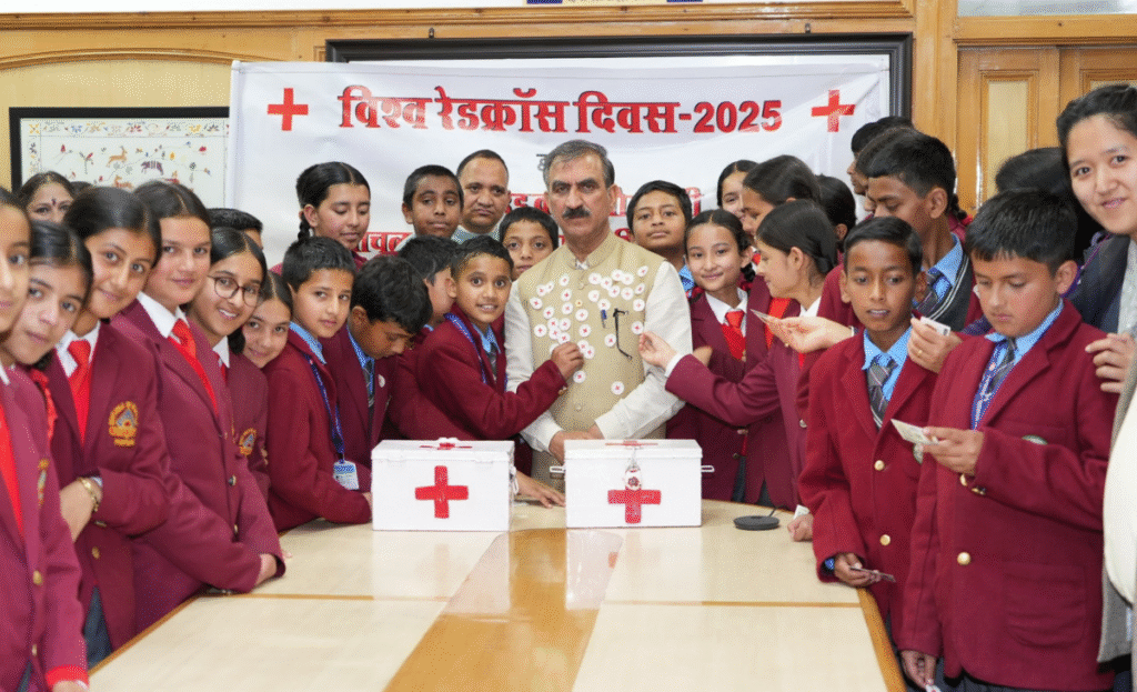 Himachal CM seeks generous contribution towards Red Cross fund, donates himself too 2 a1 8