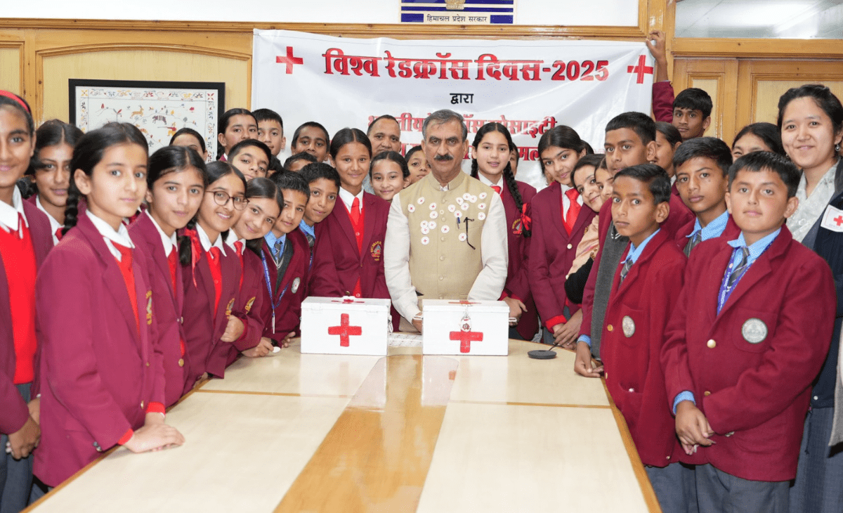 Himachal CM seeks generous contribution towards Red Cross fund, donates himself too