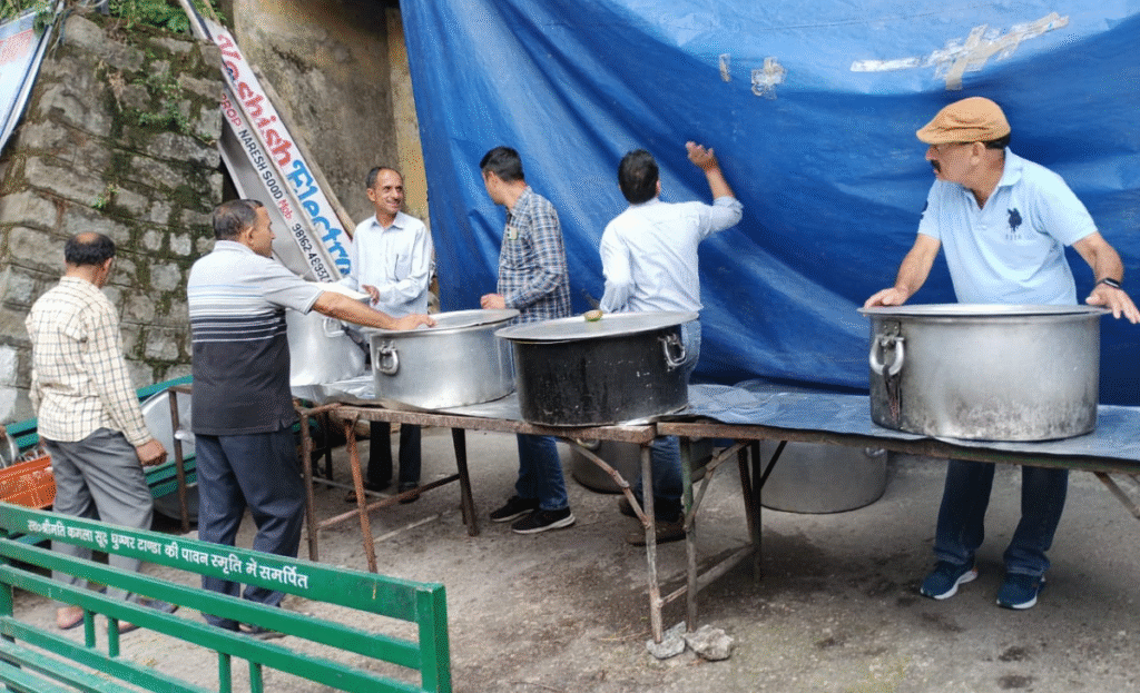 Palampur Shani Seva Sadan organises community meal 3 q2