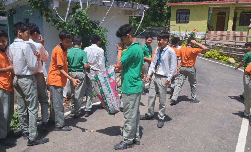 Holyfaith Senior Secondary School-Pathiar holds competitions, awareness rally to mark World Environment Day 2 a2 2