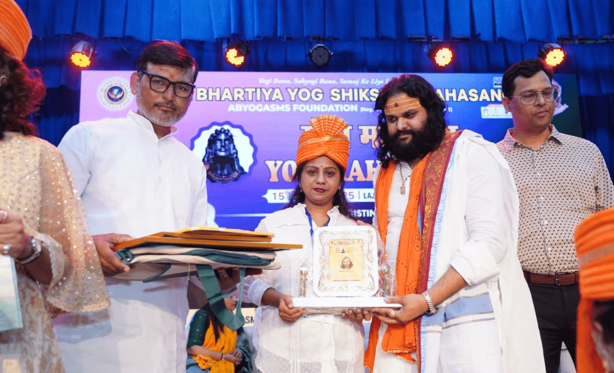 Shikha Mankotia from Una Honored for Excellence in Yoga at National Level