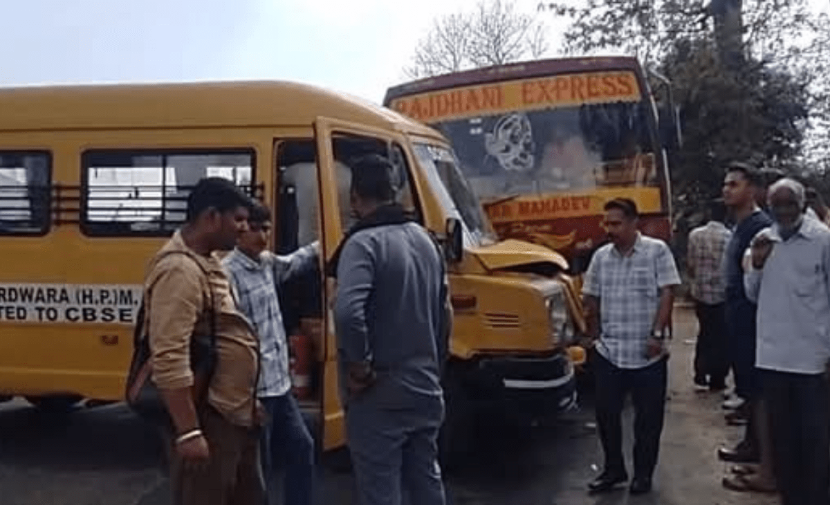 4 children injured as school bus meets with accident in Palampur’s Bhatu