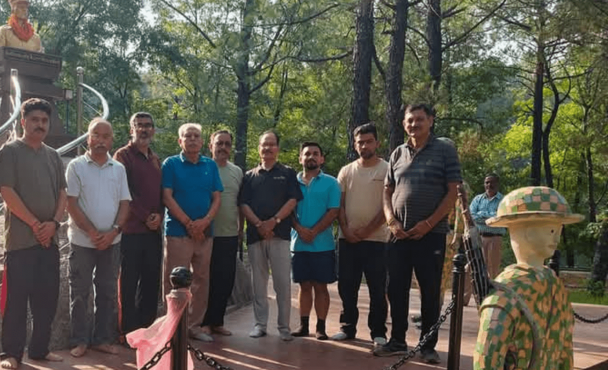 India Vikas Parishad-Palampur pays tribute to Kargil martyr Capt Saurabh Kalia, medicinal sapling planted in memory