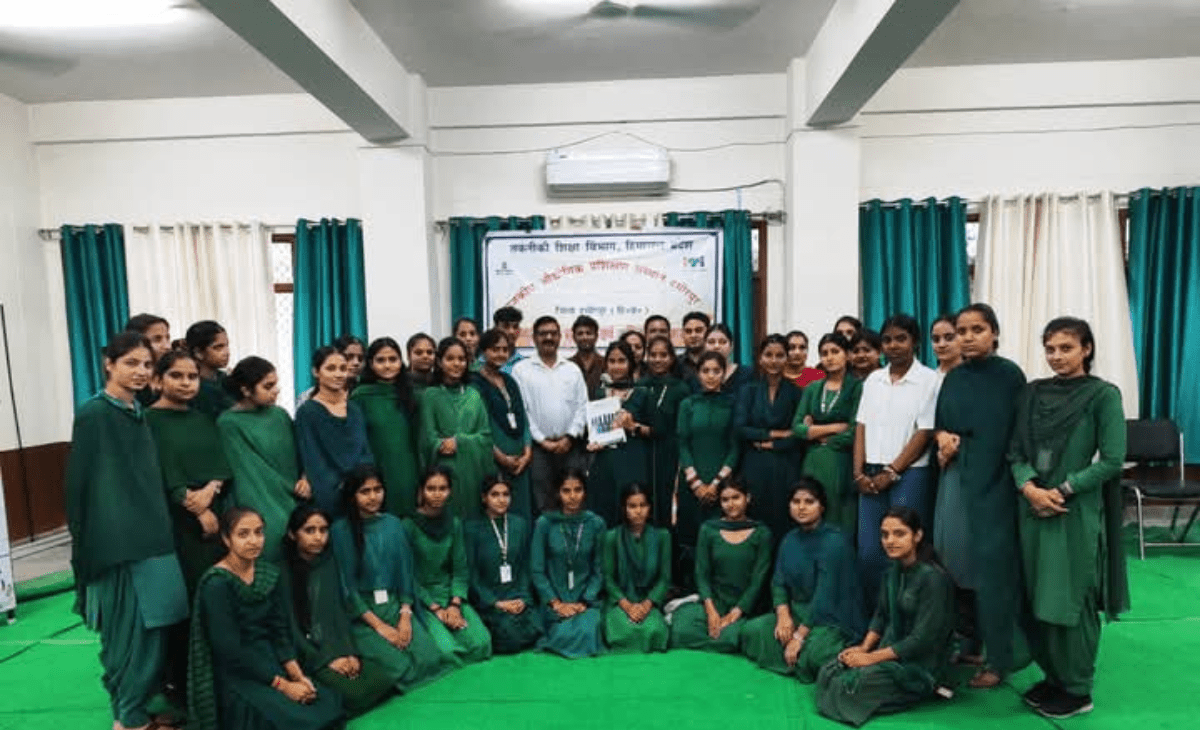 From Tools to Tips: ITI Hamirpur Students Master Nail Designing