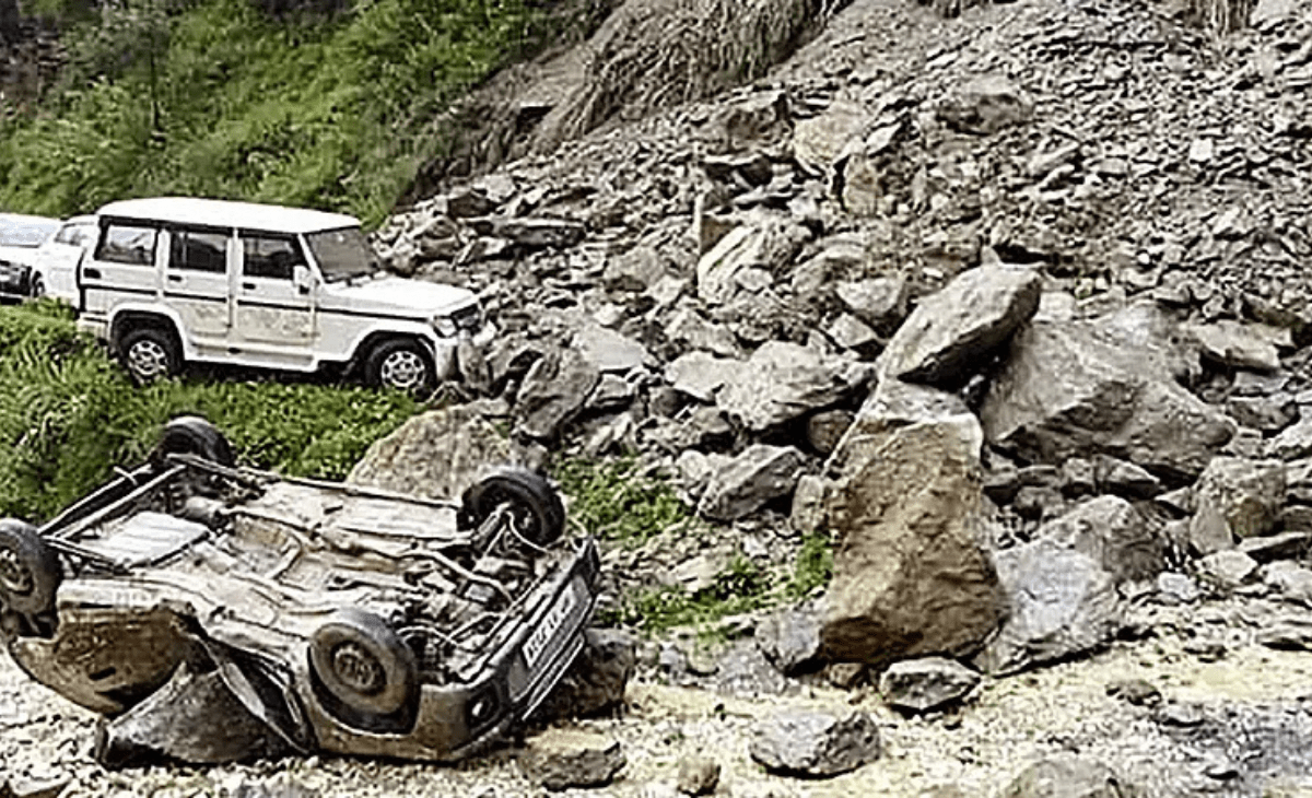 Himachal weather: Boulders hit moving vehicle after landslide in Kullu, 2 injured