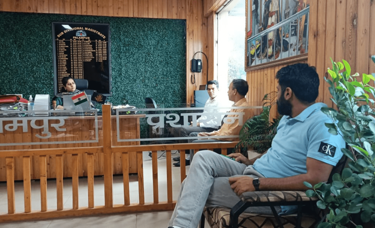 Palampur admn draws strategy for upkeep of statues of martyrs, among them 2 Param Vir Chakra awardees