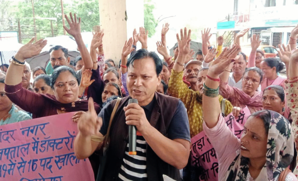 Jogindernagar health services on the brink: Hundreds protest amid torrential rains 2 a4 7