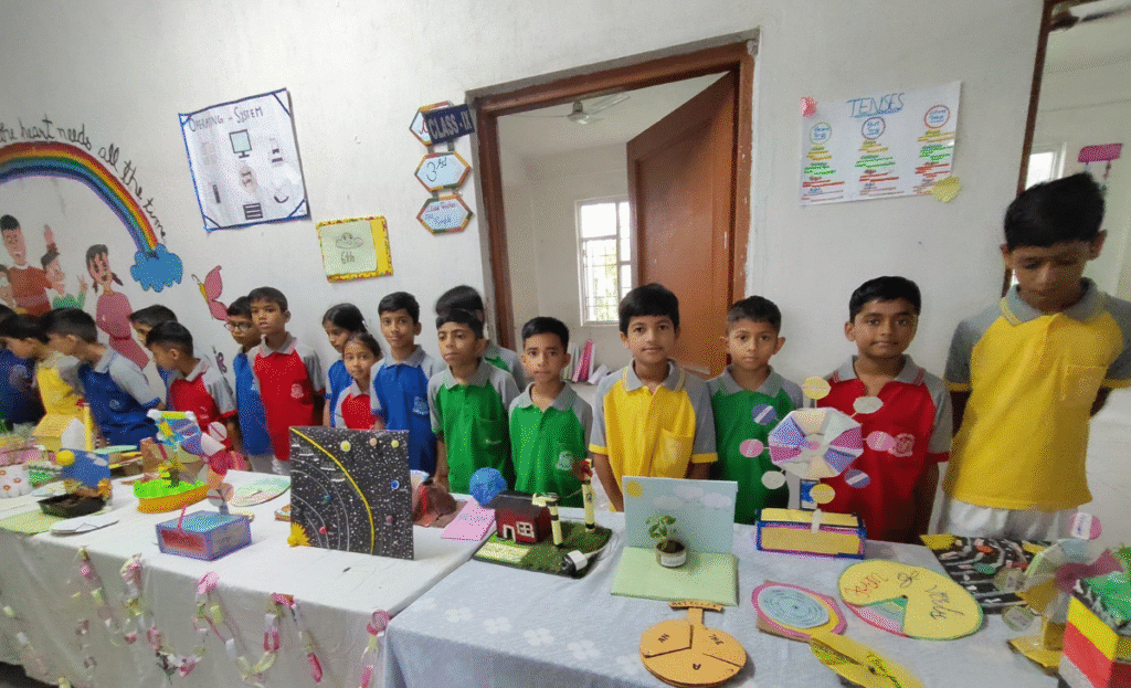 Rainbow English Sr. Sec. School Hosts Vibrant Exhibition Showcasing Student Innovation 2 a6 4