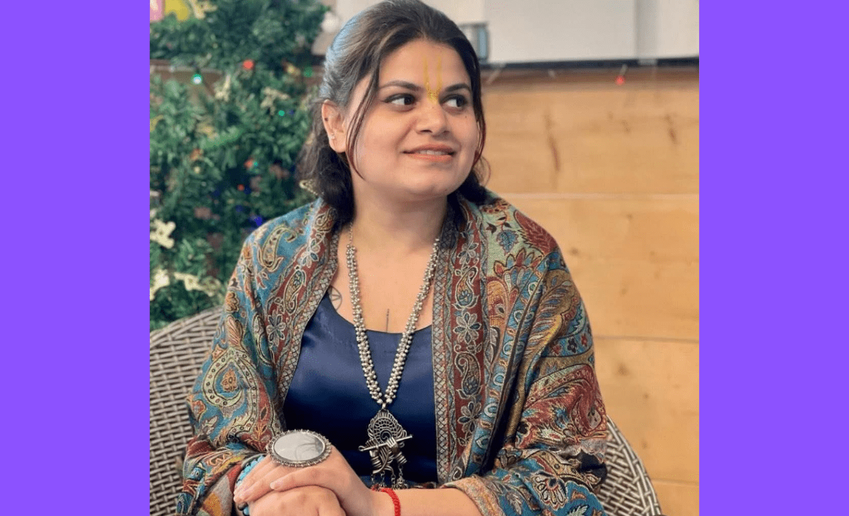 Blending Tradition & Occult, Young Woman Finds Her Calling in Dharamshala