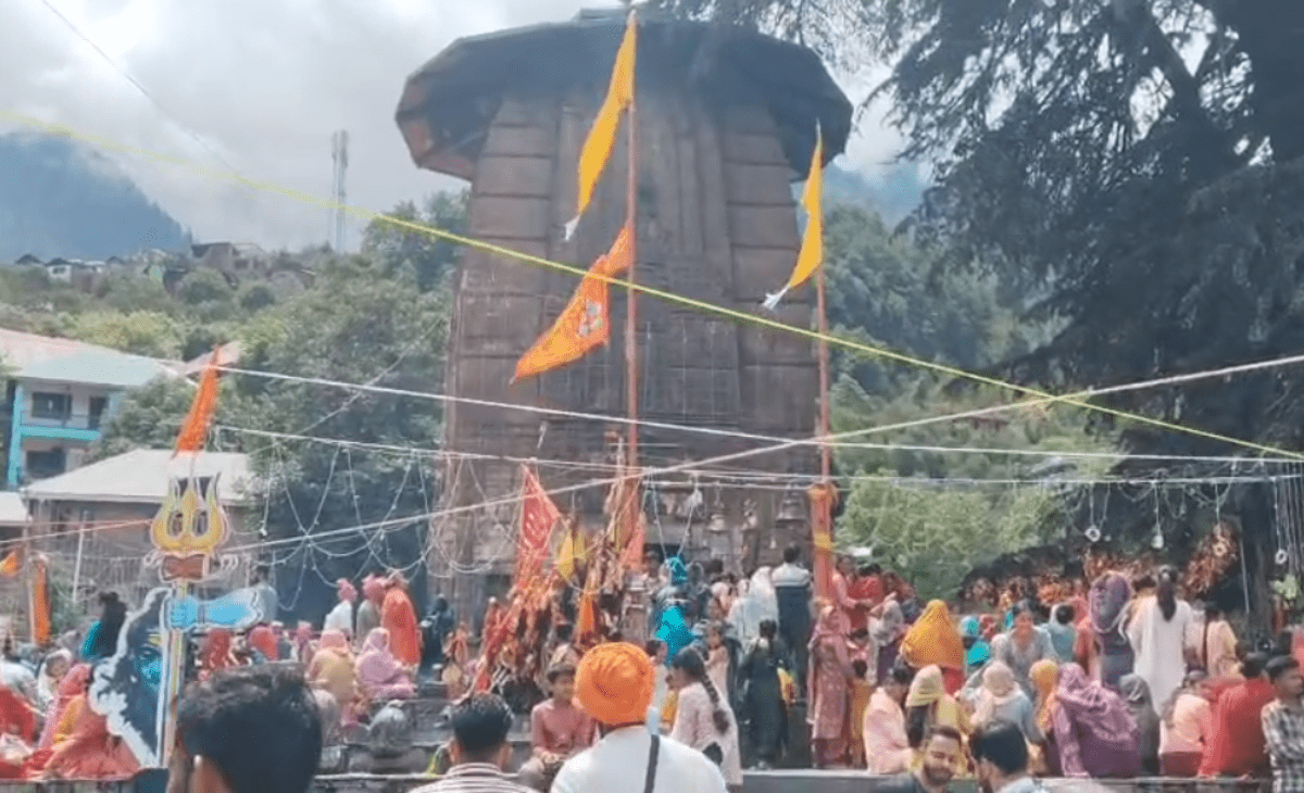 Around 12,000 Devotees Take Holy Dip at Manimahesh Dal Lake on Krishna Janmashtami
