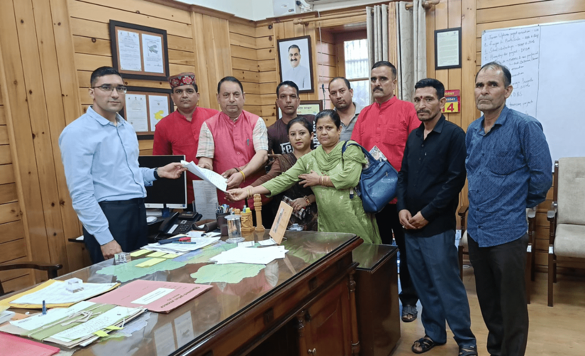 Chamba panchayat pradhans demand removal of restrictions on MGNREGA projects, submit memo to Himachal CM via DC
