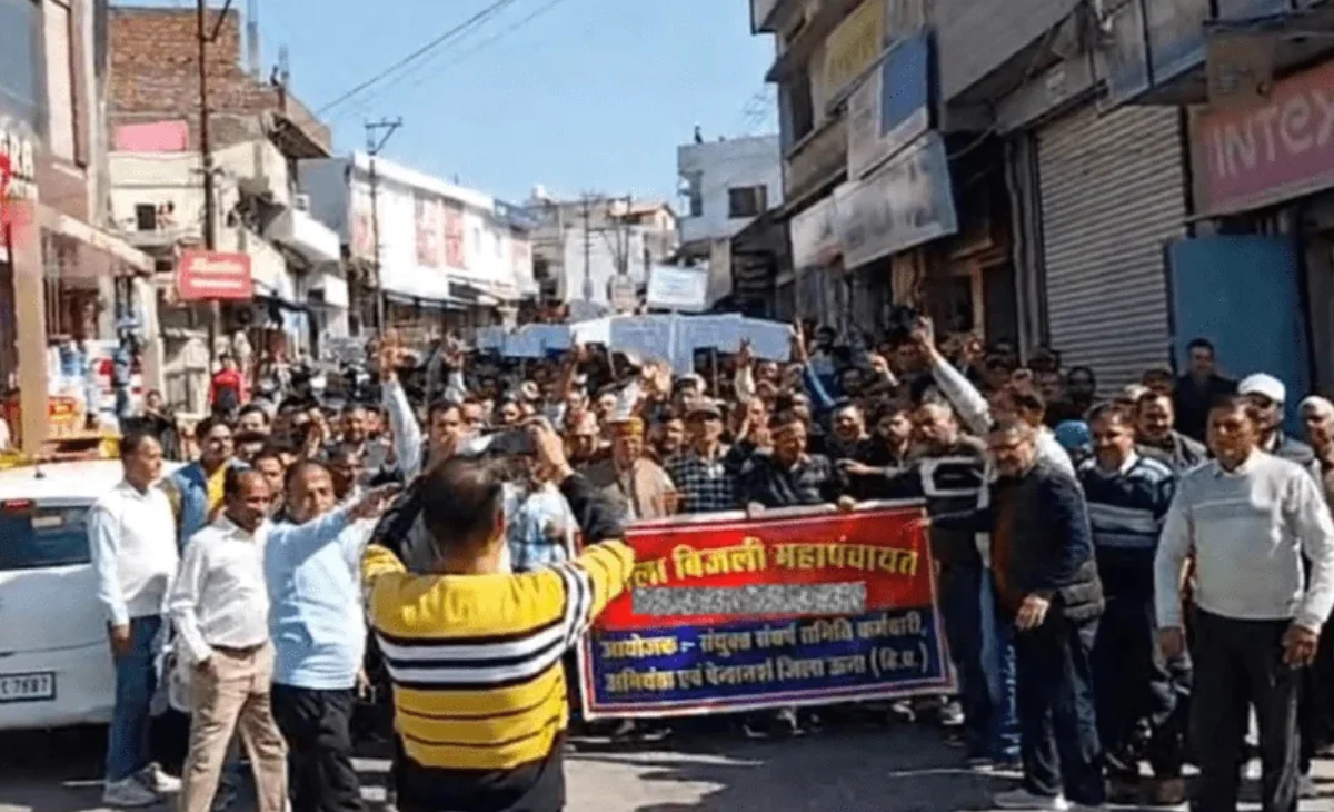 Changing stance, Himachal govt agrees to withdraw chargesheets against electricity board union leaders, CM says right to protest will be protected