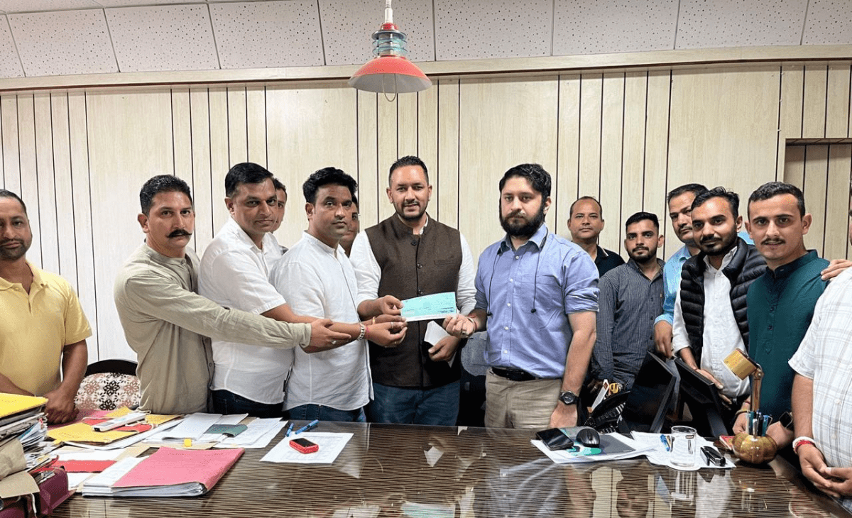 Raja Virbhadra Singh Foundation donates ₹11 lakh for Mandi disaster relief