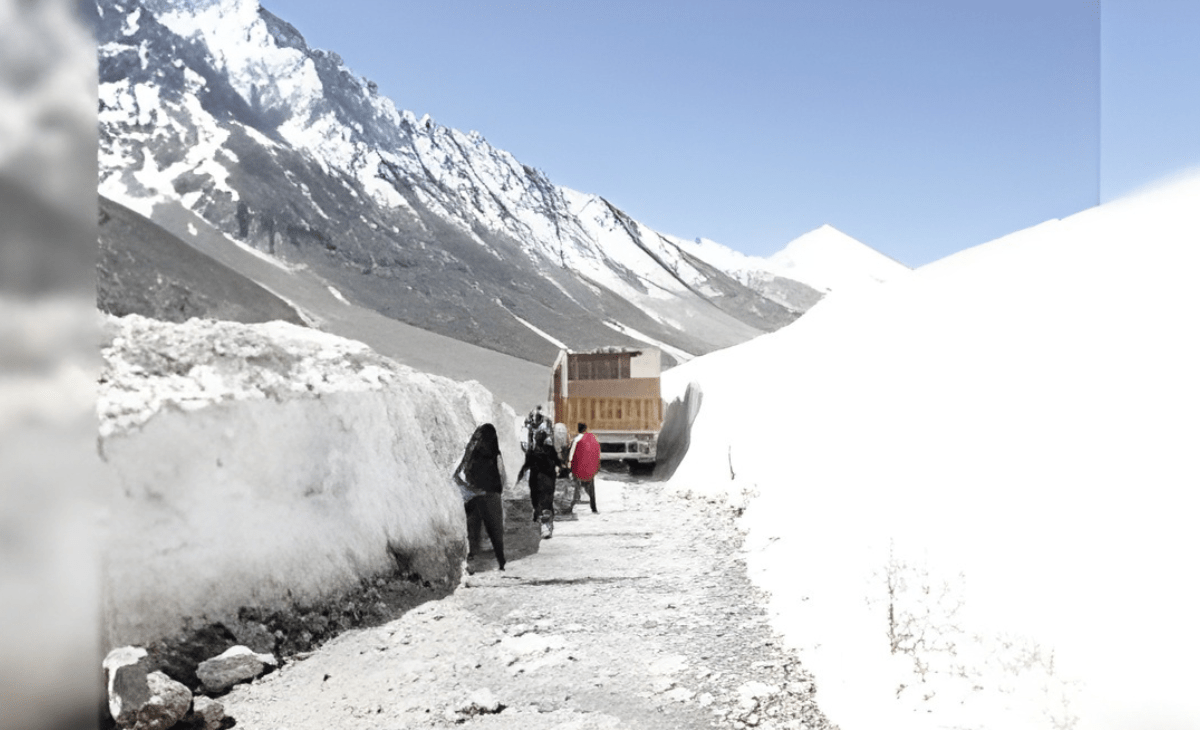 Himachal weather update: Snowfall continues in higher hills, rain lashes several parts, sharp dip in temperature