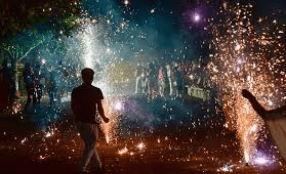 Shimla residents flout DC’s 2-hour cracker deadline, go bursting firecrackers till past midnight