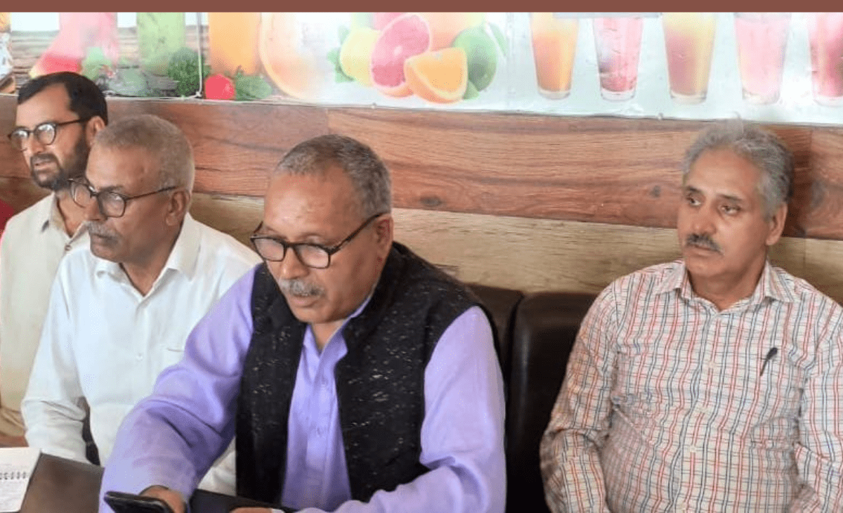Himachal news: Gutkar residents urge Mandi DC to resolve drainage woes, say ‘health calamity waiting to happen’