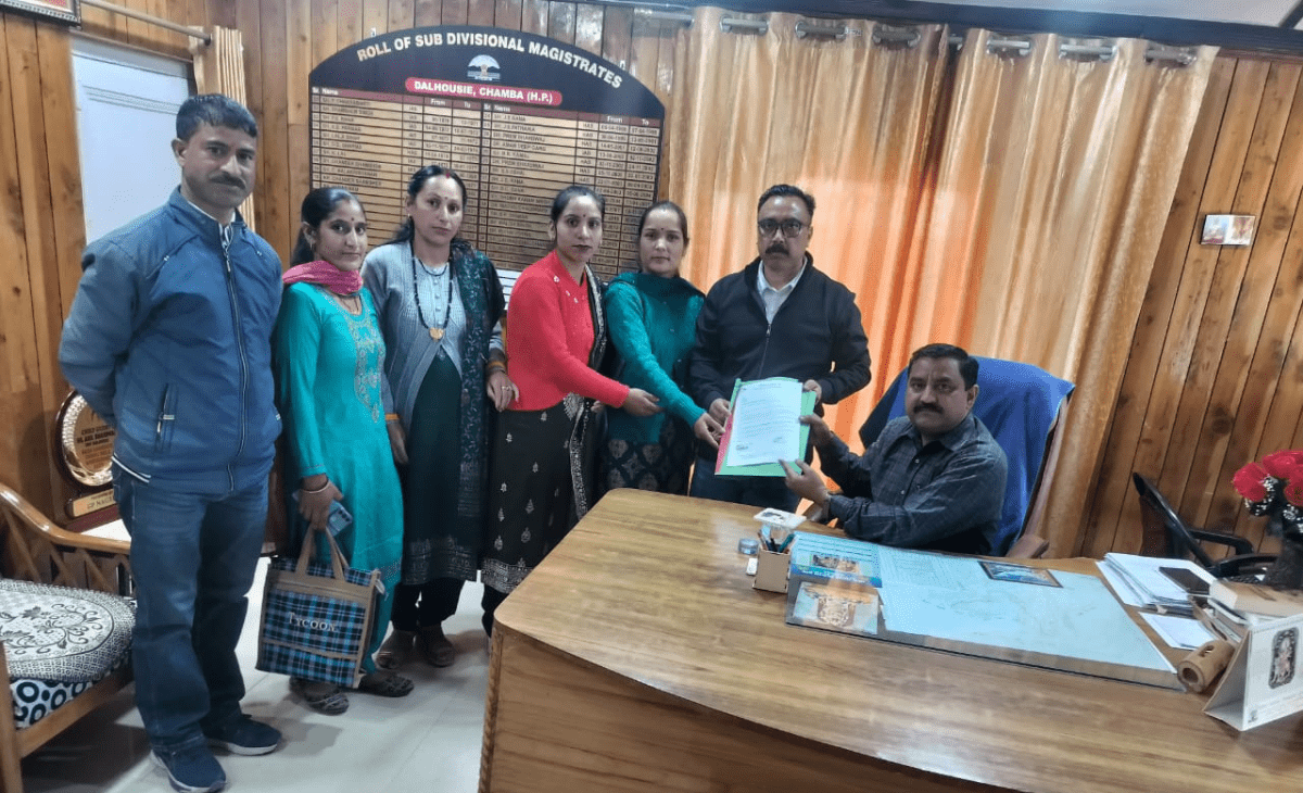 School management committee at Govt Primary School Kuddan Urges Road Repairs for Student Safety in Dalhousie