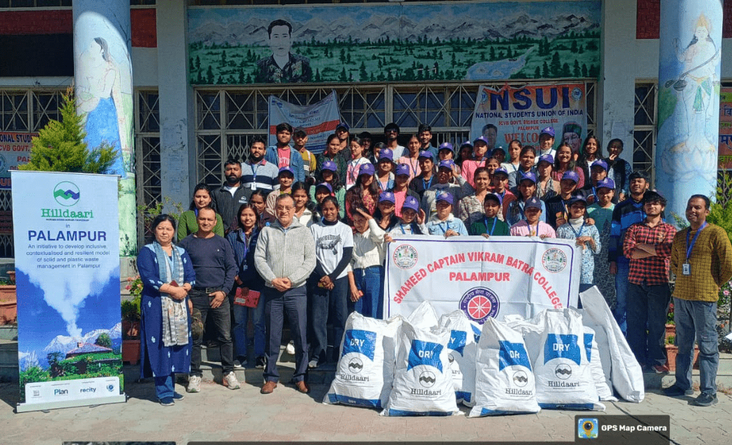 NSS Unit Leads Cleanliness Drive at Vikram Batra College in Collaboration with Hildari NGO