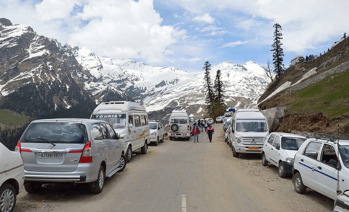 Manali-Leh highway to close from November 20 as early winter intensifies in Himachal