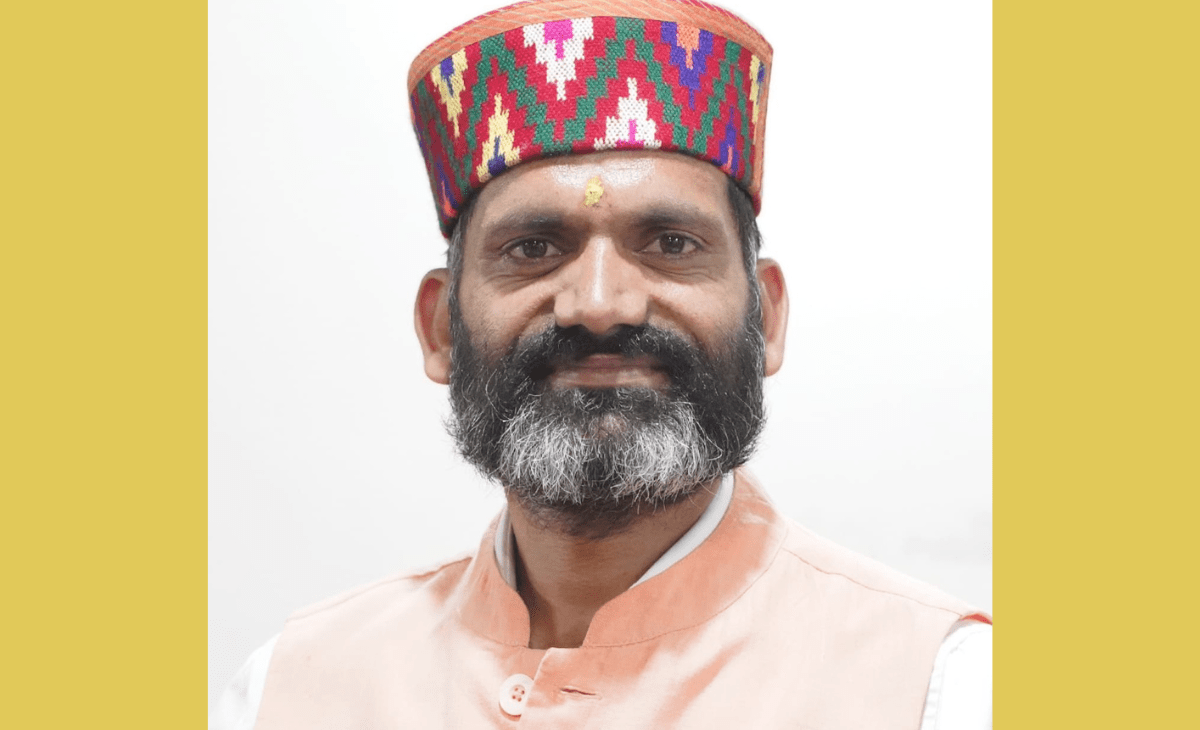 Farmers struggle for fertilizer in Kangra Valley; Vipan Kumar Nehria accused administration of inaction