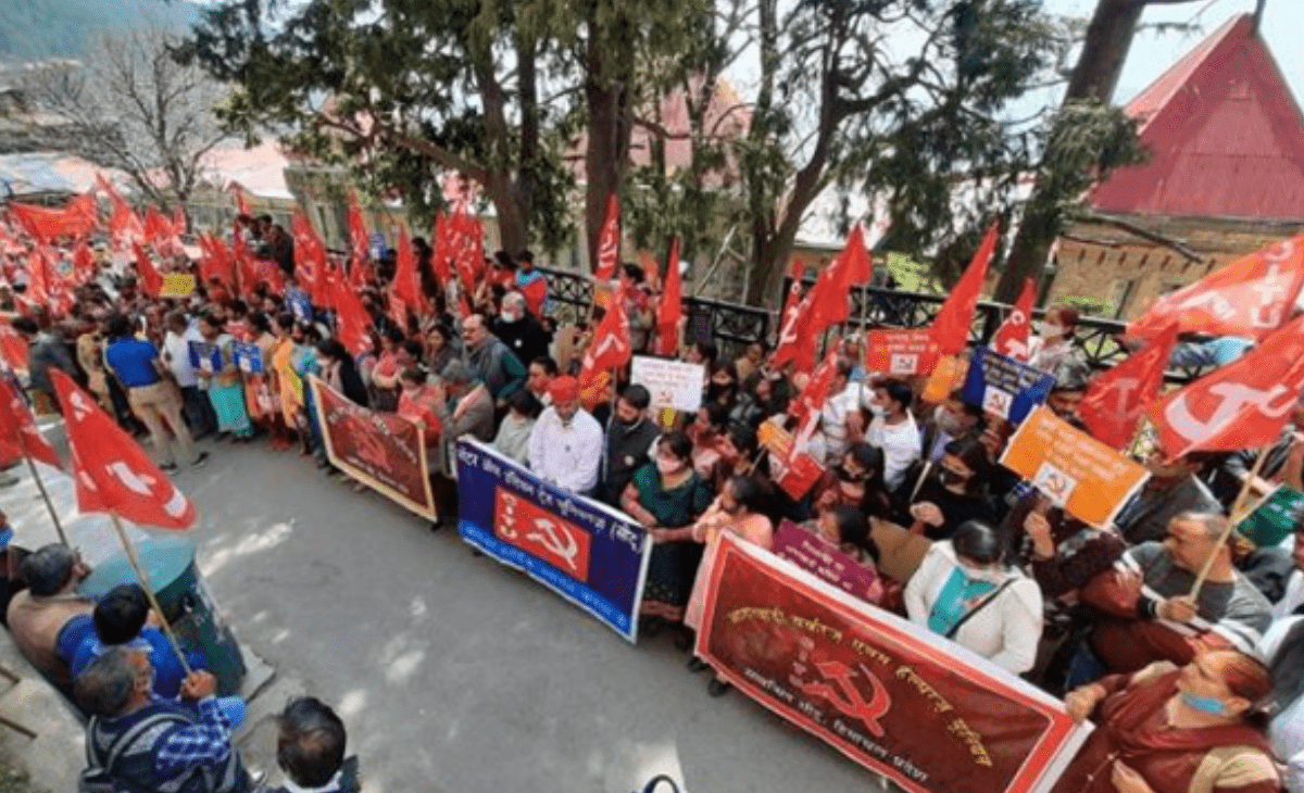 Major protest in Shimla against newly implemented Labour Codes; Left unions submit 11-point charter to President via DC