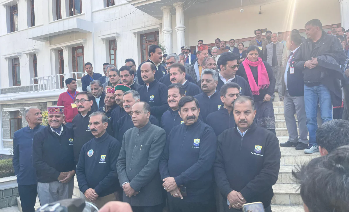 On last day of Himachal Assembly session, govt & oppn unite in battle against ‘chitta’