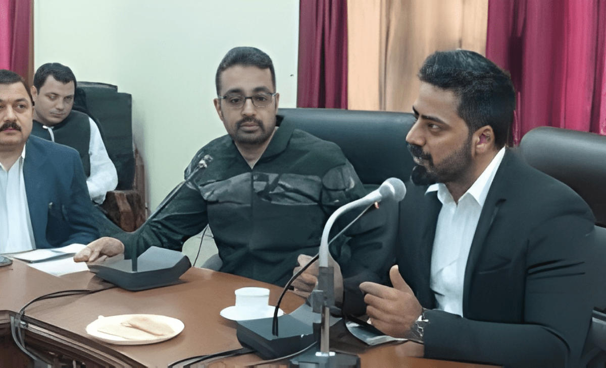 Una DC Jatin Lal rolls out 12-point formula to check crime, mining mafia