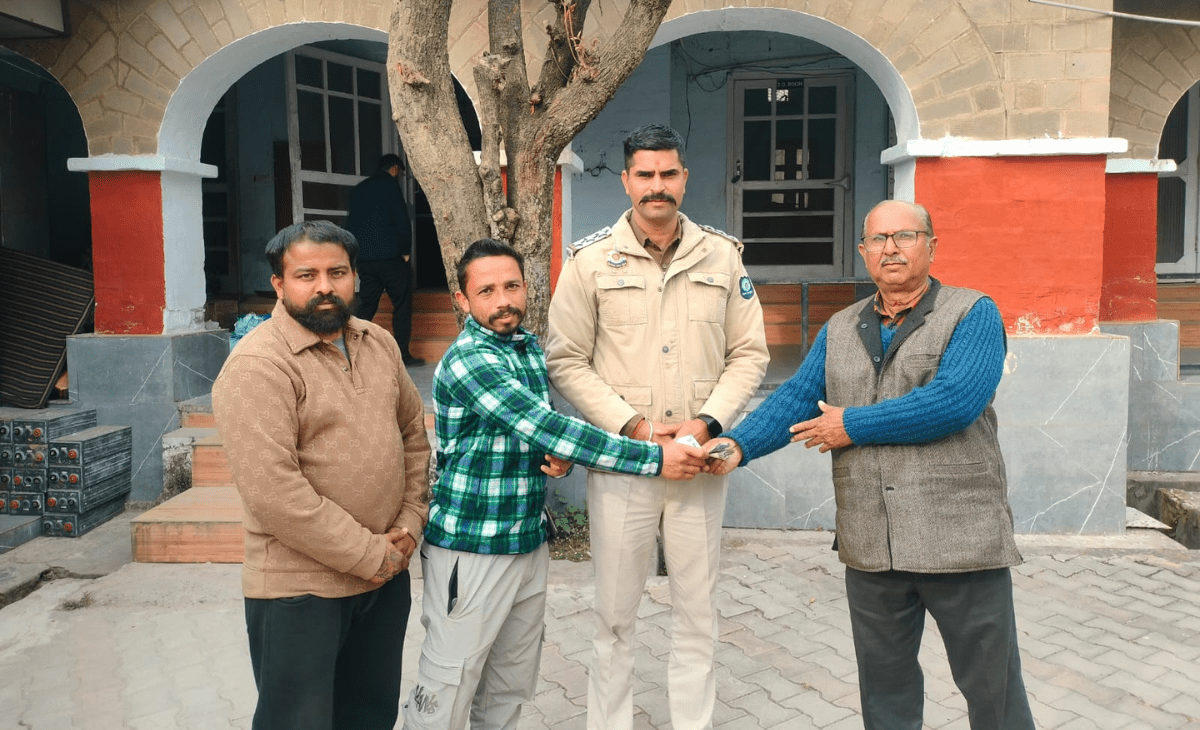 Political Turmoil in Nishad Party as Former Secretary Takes His Own Life 1200 x 730 px 27