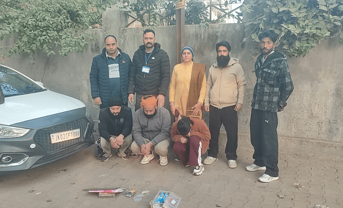 Heroin seized in Indora during routine patrolling, three arrested