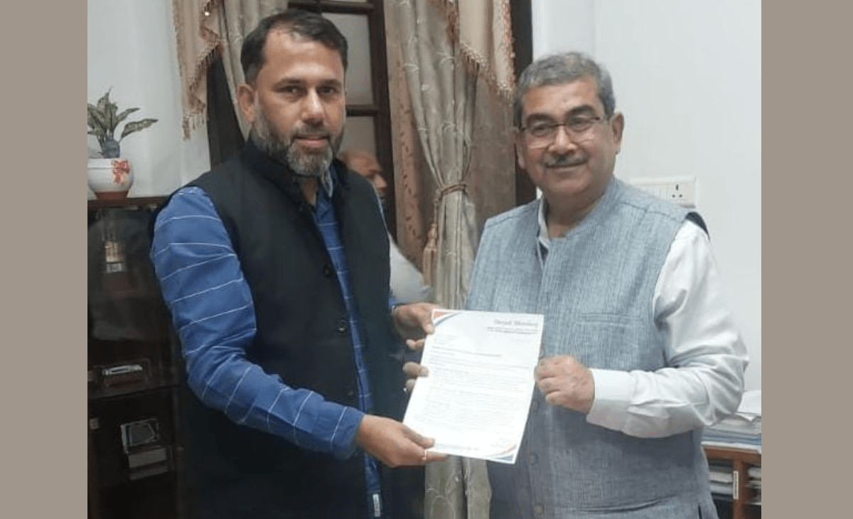 Zonal Railway Users Consultative Committee Member Deepak Bhardwaj Meets Northern Railway GM Rajesh Kumar Pandey in Delhi