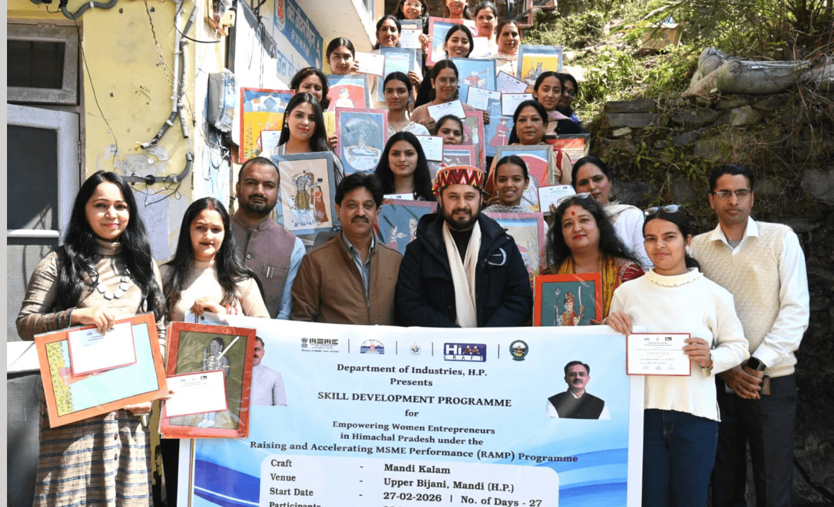 Mandi Kalam Workshop Concludes; DC Felicitates Participants, Emphasises Revival of Traditional Art