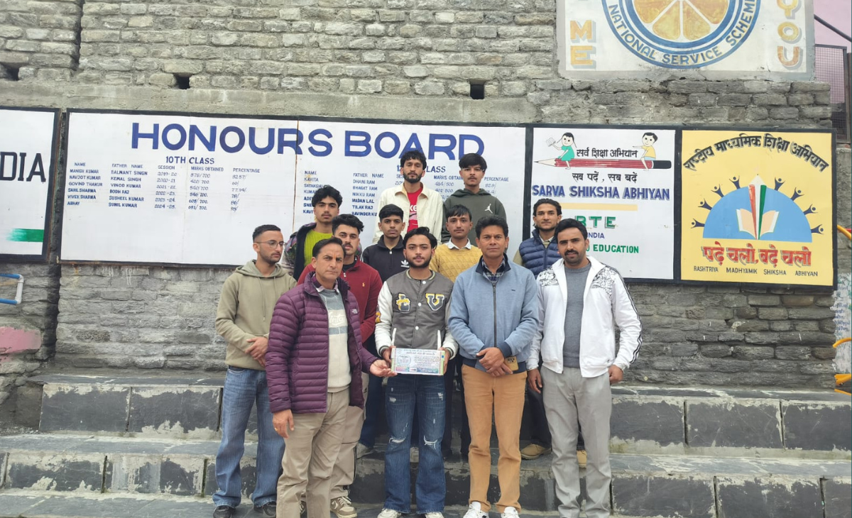Students of Government College Bharmour Show Humanity, Extend Helping Hand to Ailing Youth