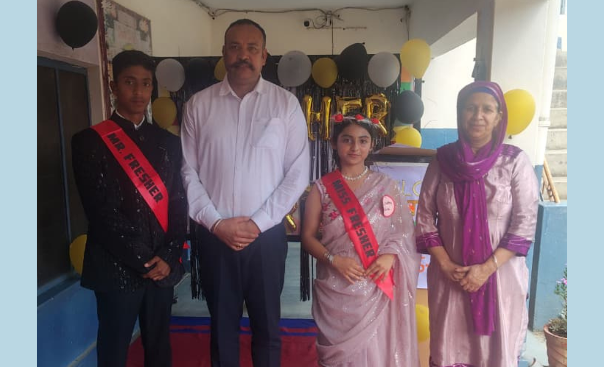 DAV Public School, Gohju Holds Freshers’ Party