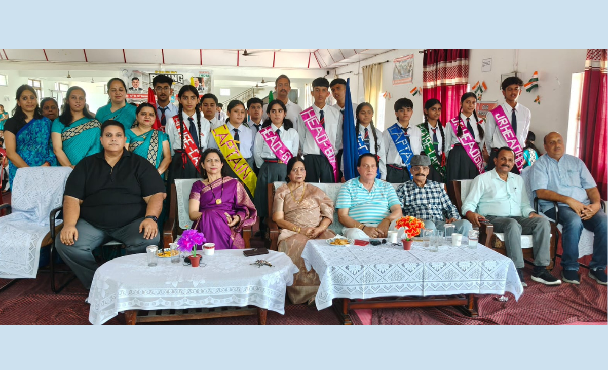 Leadership Echoes at Paras School Bhawarna: Student Council Sworn In