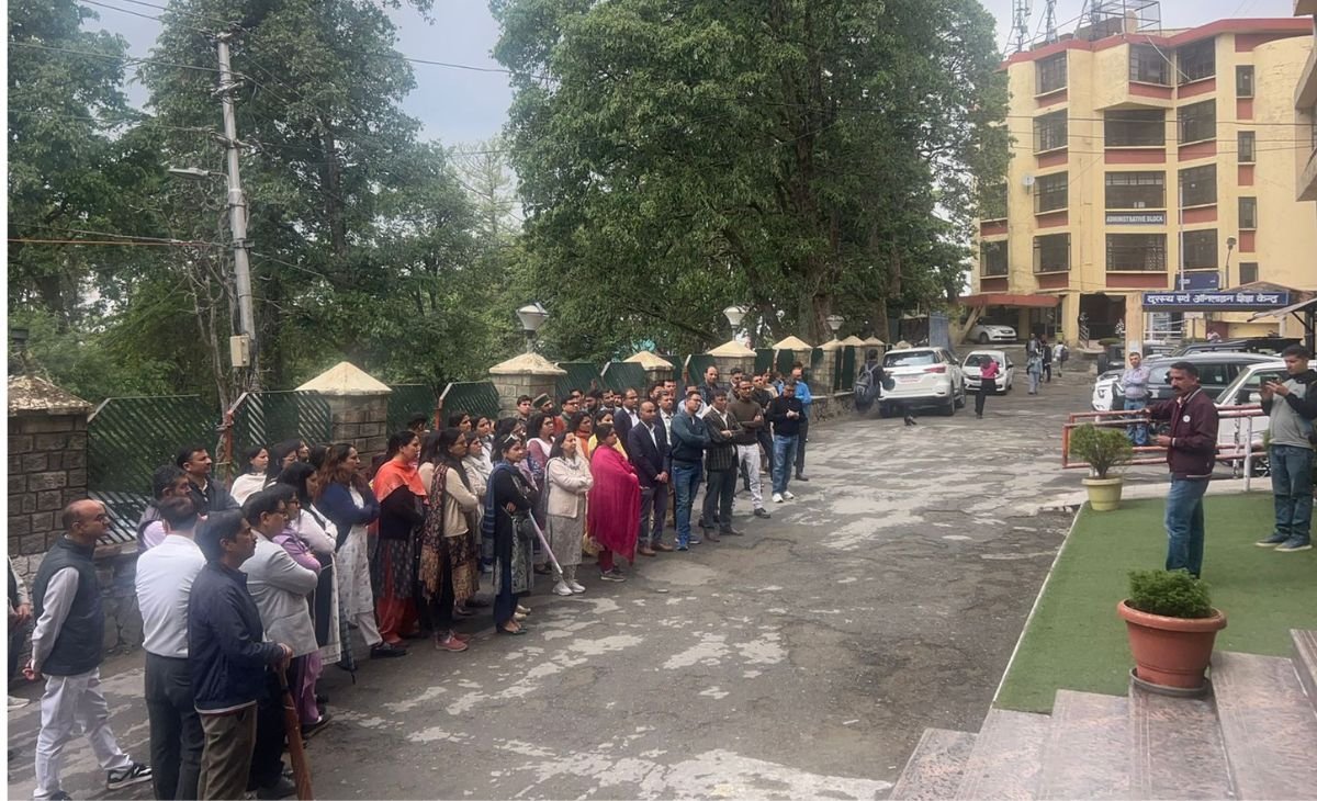 University Teachers Boycott Classes Over CAS Delay in Himachal Pradesh