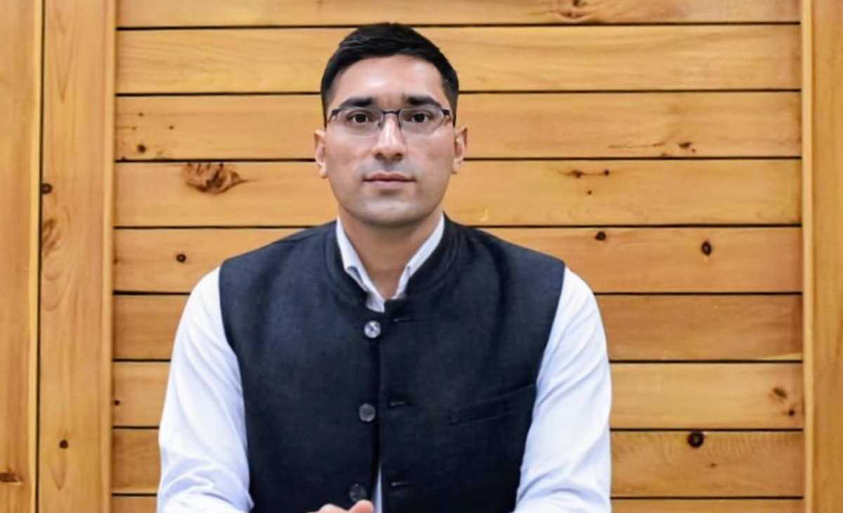Polling Parties Reach Centers for First Phase Voting