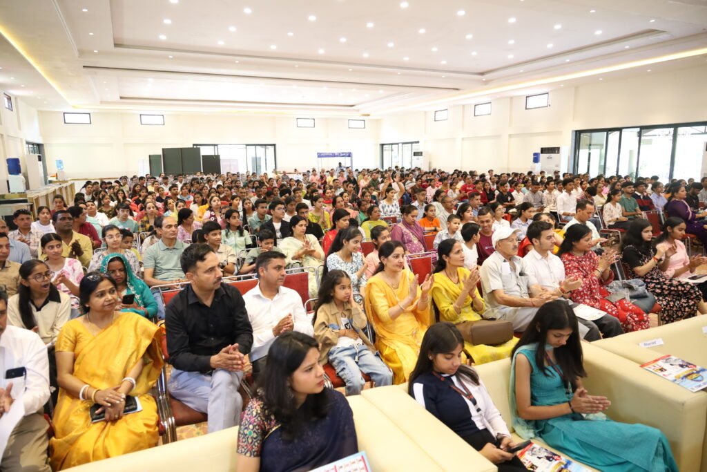 HIET Engineering College Salutes Himachal’s Brightest Minds at Shining Star Awards 4.0 2 IMG 0647