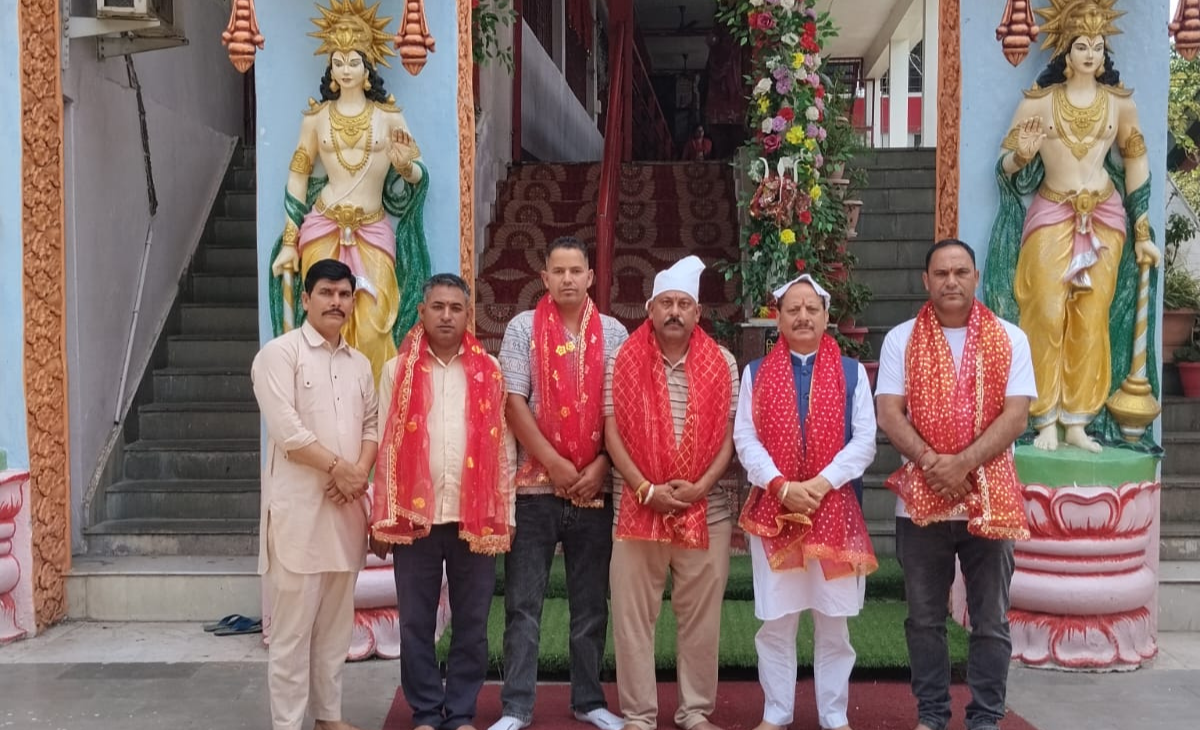 Dalhousie MLA D.S. Thakur Seeks Blessings at Bhalei Mata Temple