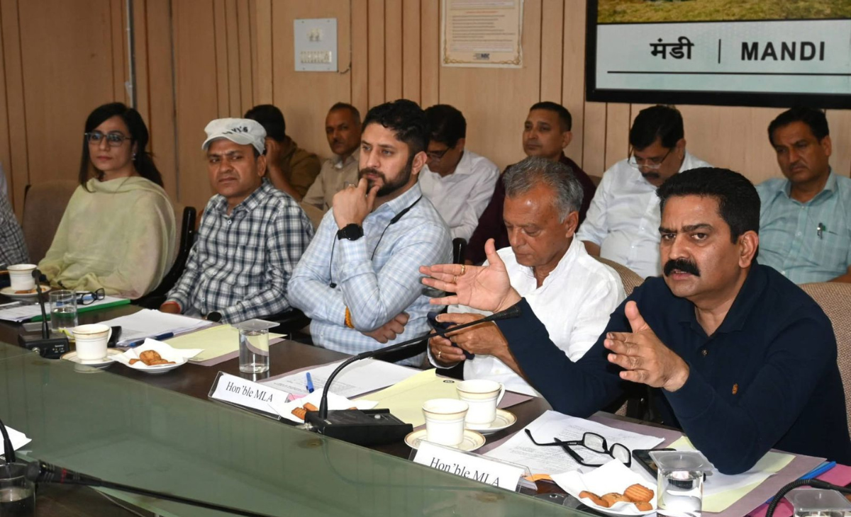High-Level Review Meeting in Mandi Focuses on NH-70 Construction Progress and Public Grievances