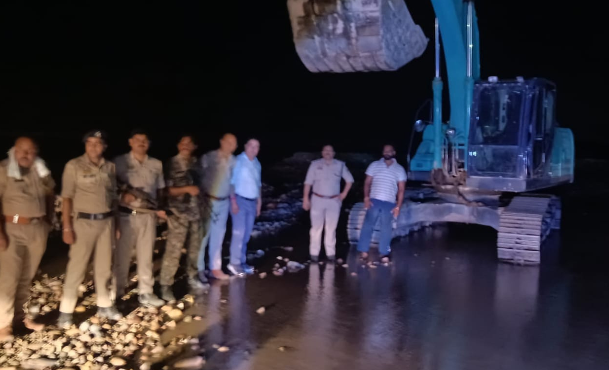 Major Crackdown on Illegal Mining in Nurpur: Excavator Seized, Case Registered