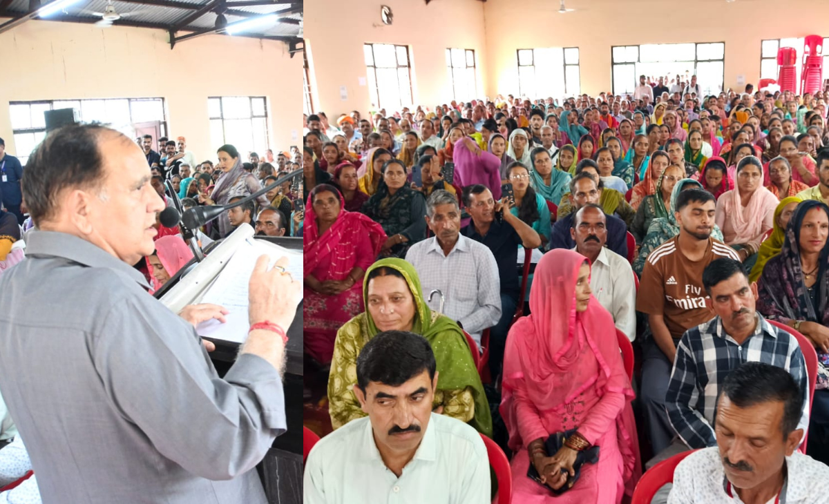 Speaker Kuldeep Singh Pathania Interacts with BPL Families in Bhatiyat Block